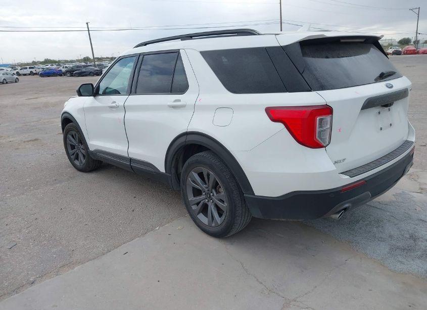 Photo 3 of 2021 Ford Explorer XLT (VIN 1FMSK7DHXMGB95433)