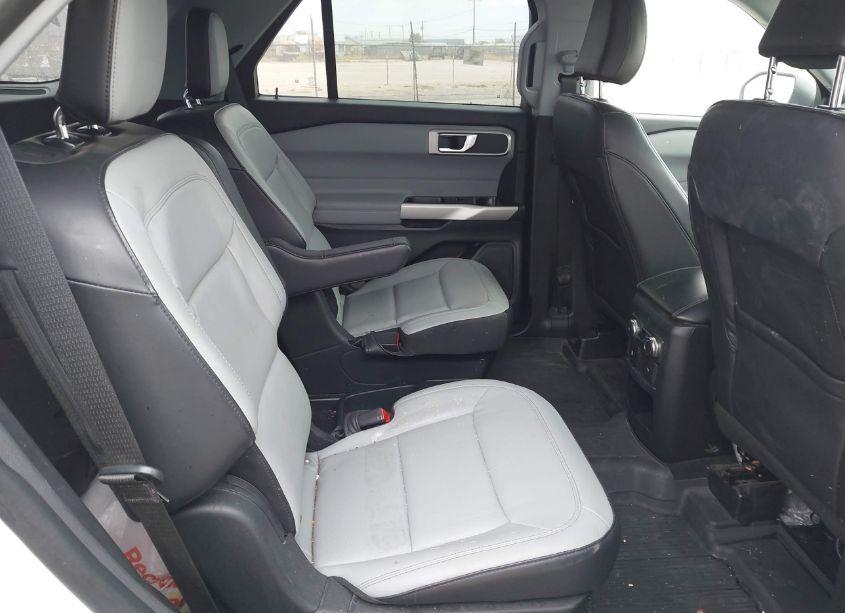 Photo 8 of 2021 Ford Explorer XLT (VIN 1FMSK7DHXMGB95433)
