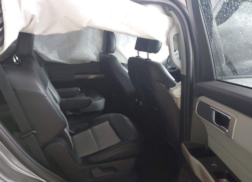 Photo 8 of 2022 Ford Explorer XLT (VIN 1FMSK7DHXNGA20603)