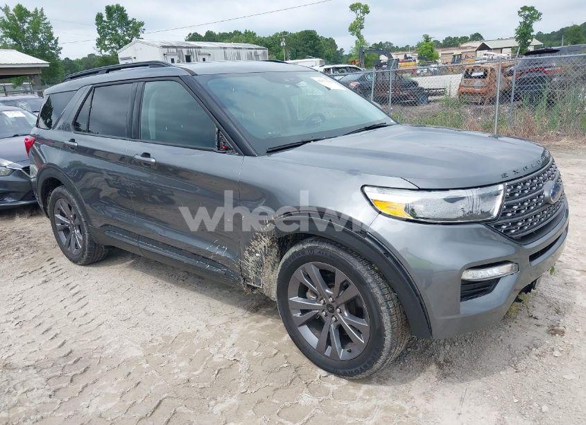 2022 Ford Explorer XLT (VIN 1FMSK7DHXNGB36481) main photo