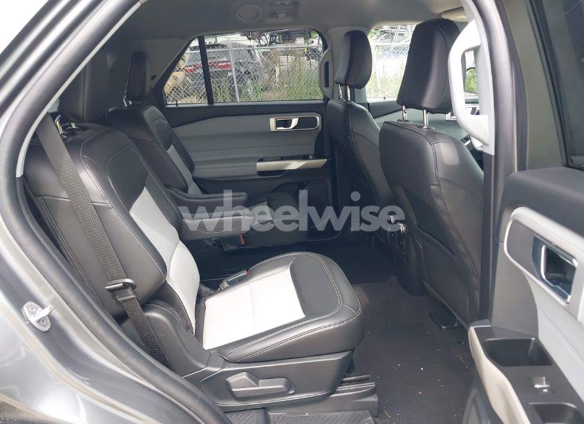 Photo 8 of 2022 Ford Explorer XLT (VIN 1FMSK7DHXNGB36481)