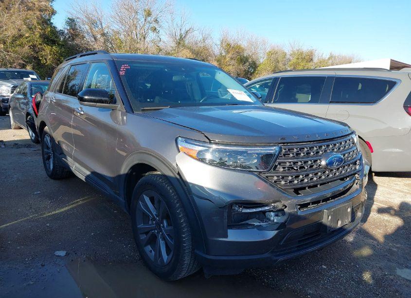 2022 Ford Explorer XLT (VIN 1FMSK7DHXNGB95224) main photo