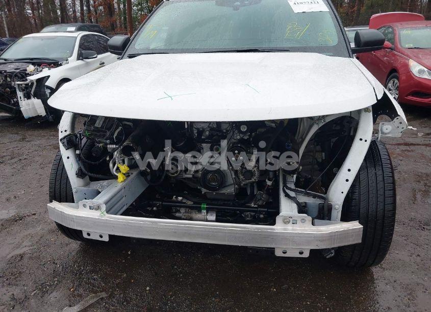 Photo 6 of 2022 Ford Explorer XLT (VIN 1FMSK7DHXNGC13513)