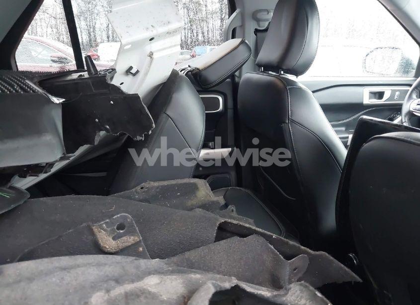 Photo 8 of 2022 Ford Explorer XLT (VIN 1FMSK7DHXNGC13513)