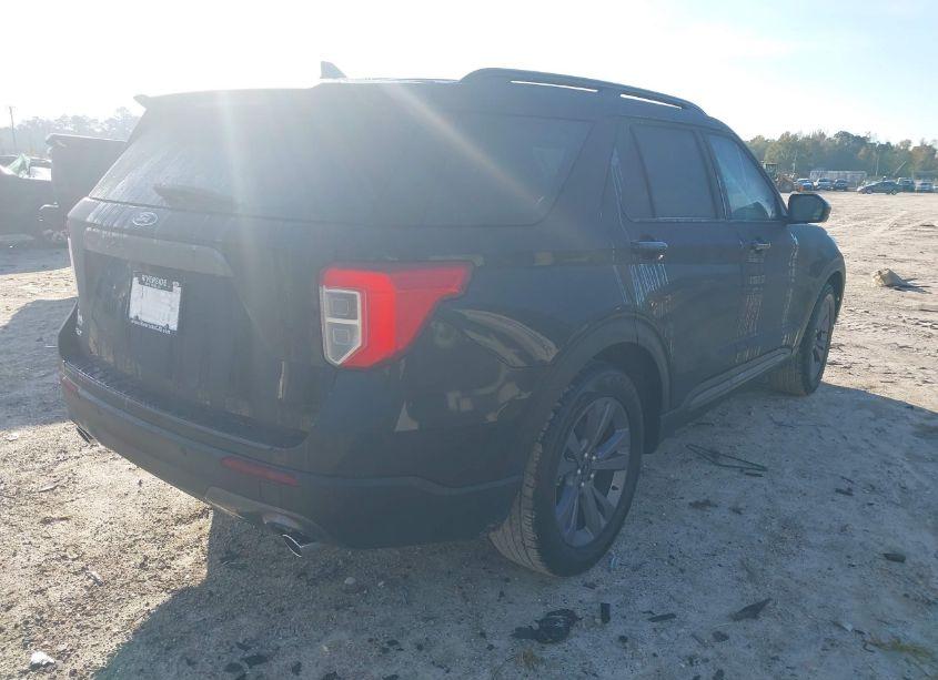 Photo 4 of 2022 Ford Explorer XLT (VIN 1FMSK7DHXNGC46186)