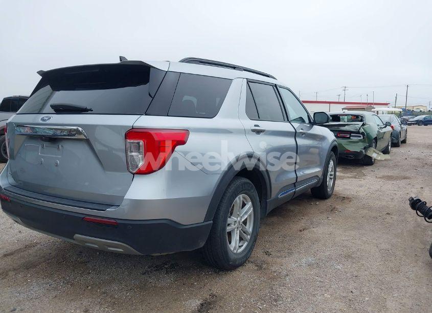 Photo 4 of 2023 Ford Explorer XLT (VIN 1FMSK7DHXPGA23360)