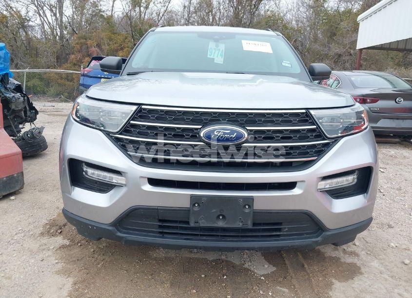 Photo 6 of 2023 Ford Explorer XLT (VIN 1FMSK7DHXPGA23360)