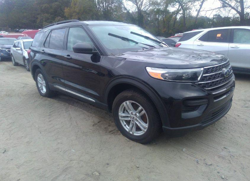 2023 Ford Explorer XLT (VIN 1FMSK7DHXPGA38828) main photo