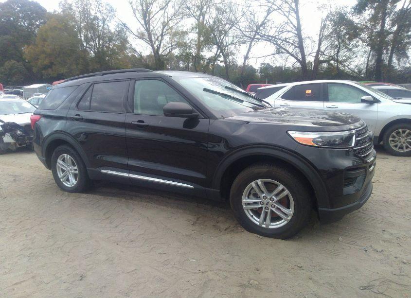 Photo 13 of 2023 Ford Explorer XLT (VIN 1FMSK7DHXPGA38828)