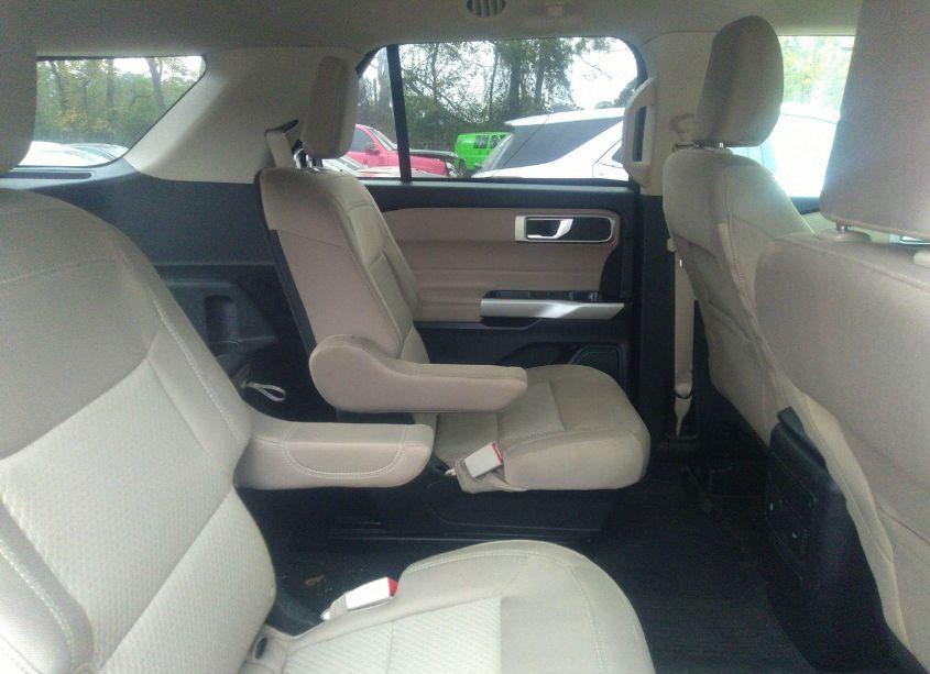 Photo 8 of 2023 Ford Explorer XLT (VIN 1FMSK7DHXPGA38828)
