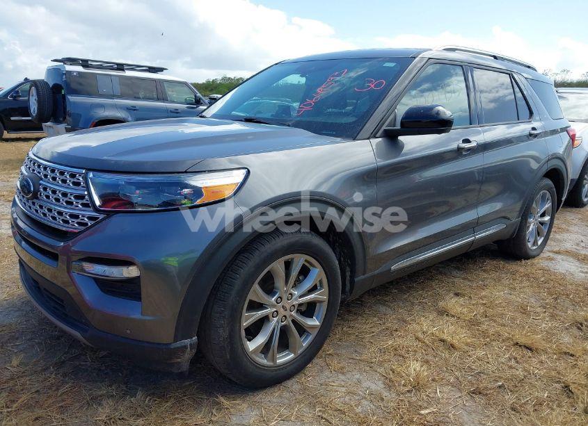 Photo 2 of 2022 Ford Explorer LIMITED (VIN 1FMSK7FH1NGA52160)
