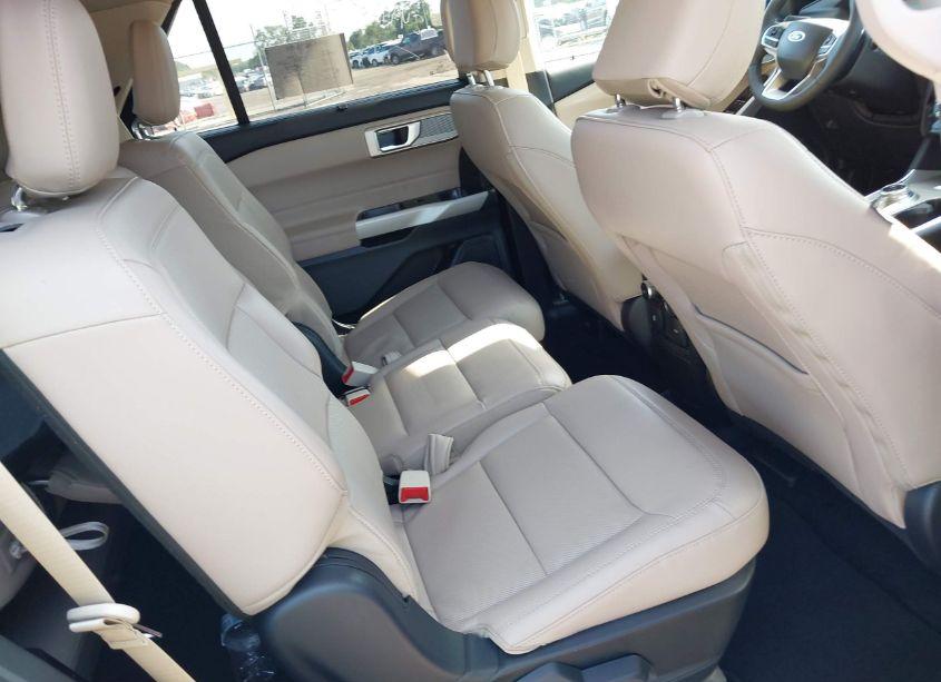 Photo 8 of 2024 Ford Explorer LIMITED (VIN 1FMSK7FH1RGA30617)