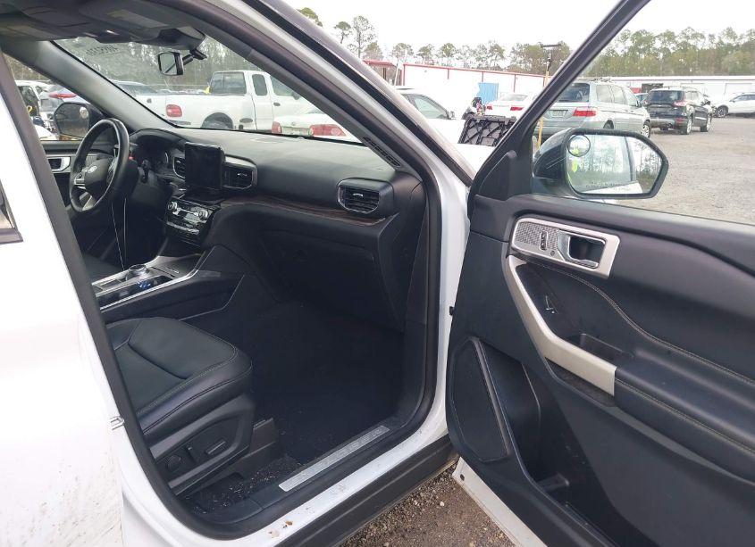 Photo 5 of 2021 Ford Explorer LIMITED (VIN 1FMSK7FH2MGB03342)