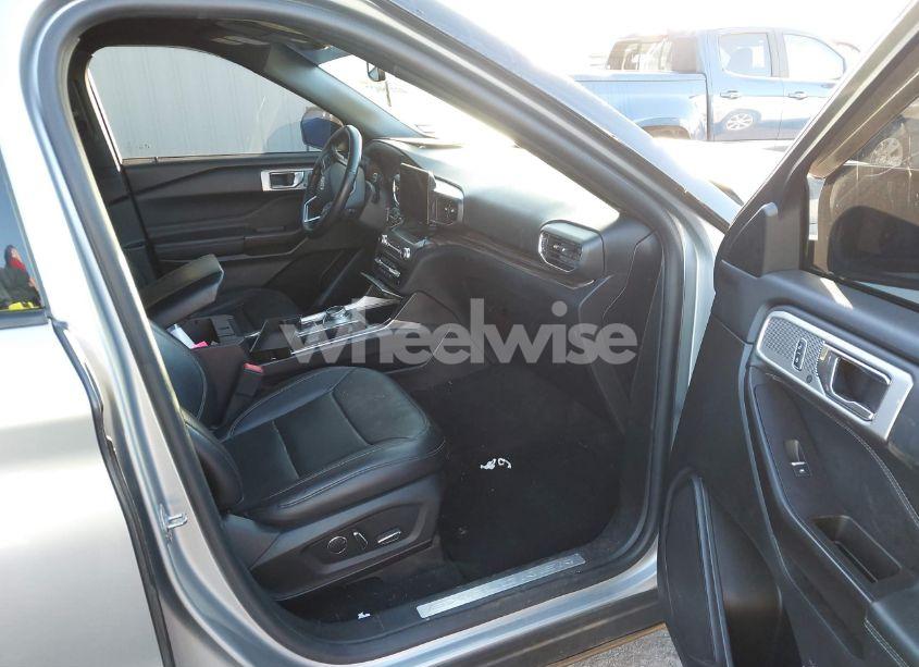 Photo 5 of 2020 Ford Explorer LIMITED (VIN 1FMSK7FH3LGA80572)