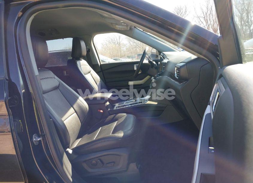 Photo 5 of 2023 Ford Explorer LIMITED (VIN 1FMSK7FH3PGA57752)