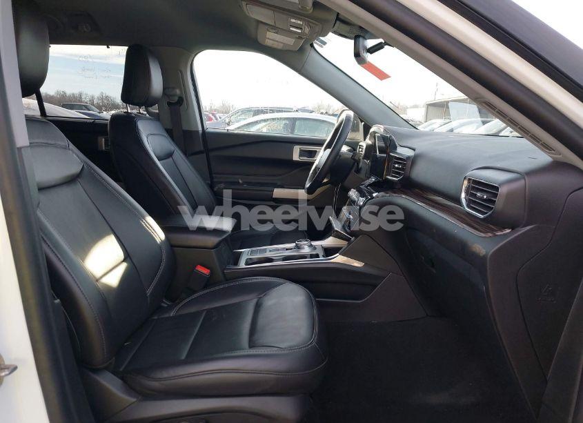 Photo 5 of 2023 Ford Explorer LIMITED (VIN 1FMSK7FH3PGB64431)