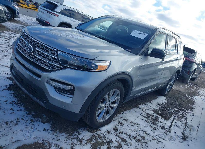 Photo 2 of 2023 Ford Explorer LIMITED (VIN 1FMSK7FH4PGB18574)