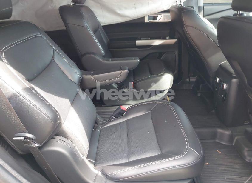 Photo 8 of 2023 Ford Explorer LIMITED (VIN 1FMSK7FH5PGA76352)