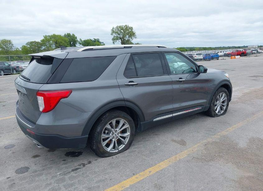 Photo 4 of 2023 Ford Explorer LIMITED (VIN 1FMSK7FH6PGB17295)