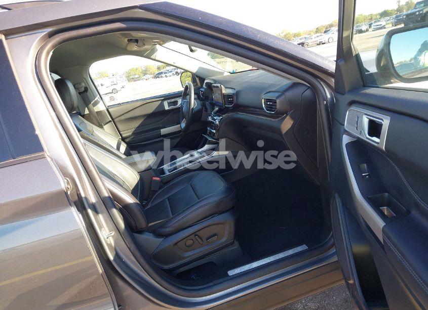 Photo 5 of 2023 Ford Explorer LIMITED (VIN 1FMSK7FH8PGB62559)