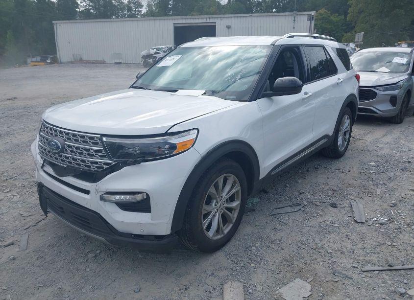 Photo 2 of 2024 Ford Explorer LIMITED (VIN 1FMSK7FH8RGA29237)