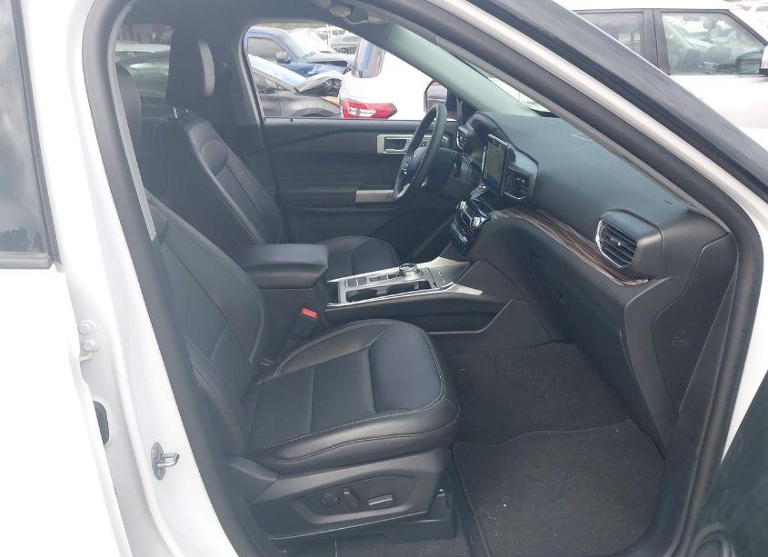 Photo 5 of 2024 Ford Explorer LIMITED (VIN 1FMSK7FH8RGA29237)
