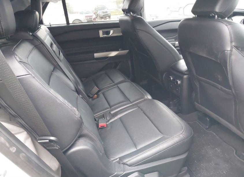 Photo 8 of 2023 Ford Explorer LIMITED (VIN 1FMSK7FHXPGB63843)