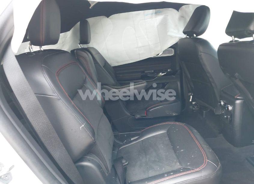 Photo 8 of 2023 Ford Explorer ST-LINE (VIN 1FMSK7KH4PGA01664)