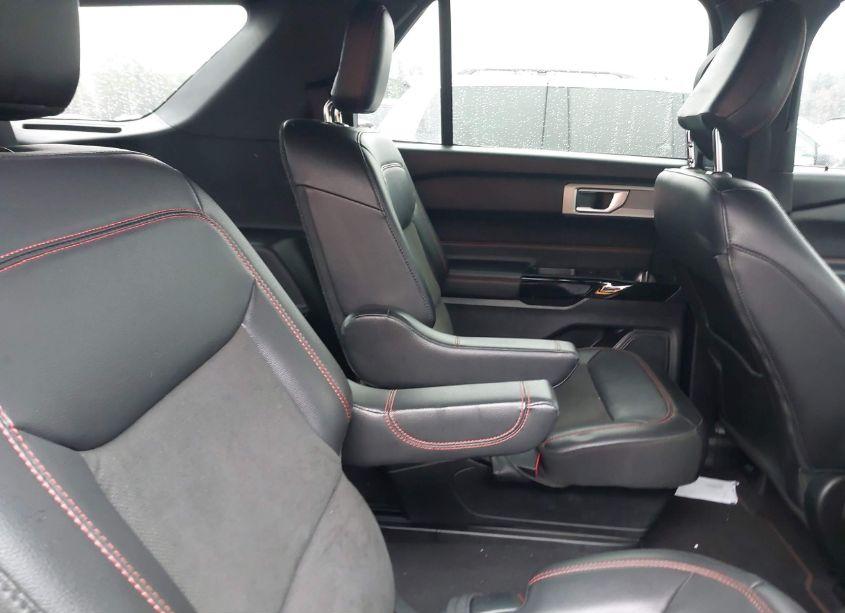 Photo 8 of 2022 Ford Explorer ST-LINE (VIN 1FMSK7KH5NGB36200)