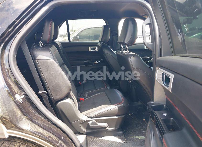 Photo 8 of 2022 Ford Explorer ST-LINE (VIN 1FMSK7KH7NGB05501)