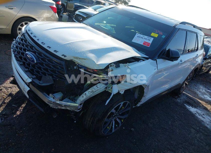 Photo 2 of 2022 Ford Explorer ST-LINE (VIN 1FMSK7KH7NGB34741)