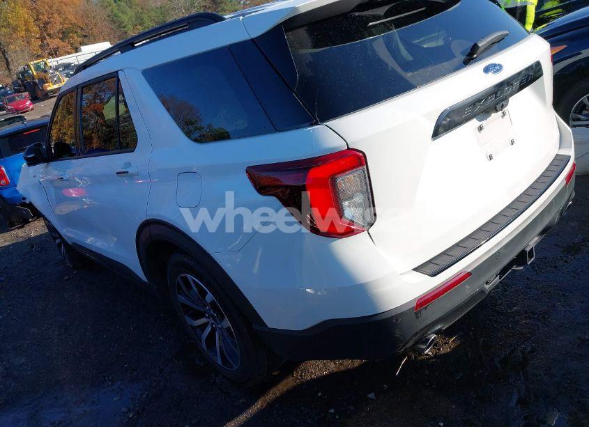 Photo 3 of 2022 Ford Explorer ST-LINE (VIN 1FMSK7KH7NGB34741)