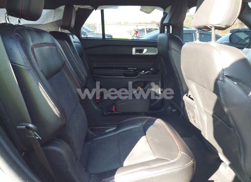 Photo 8 of 2022 Ford Explorer ST-LINE (VIN 1FMSK7KH7NGB34741)