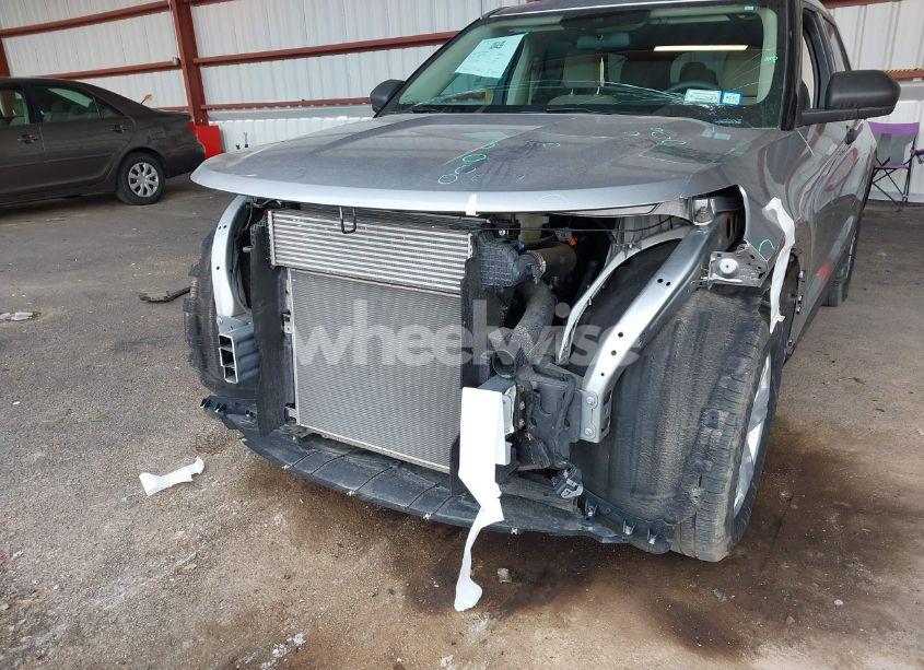 Photo 6 of 2023 Ford Explorer (VIN 1FMSK8BH7PGA42778)