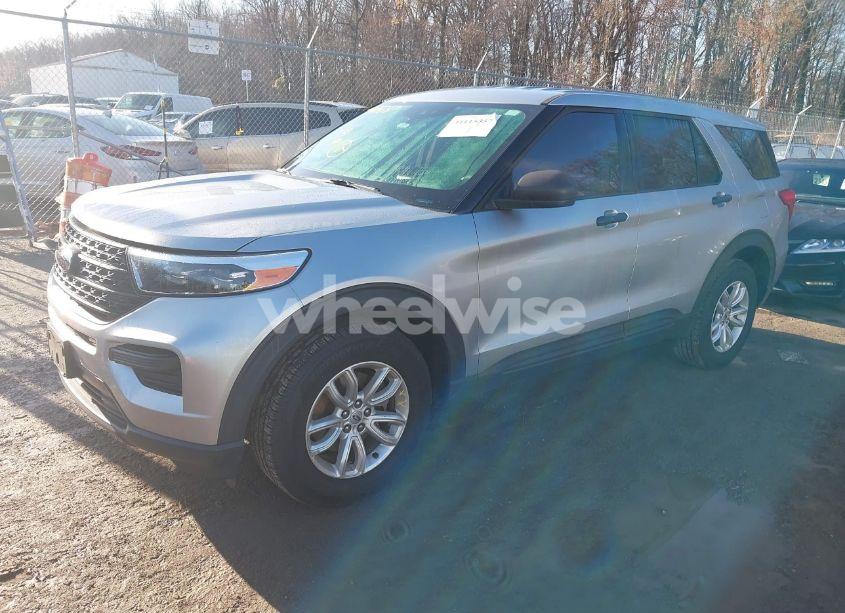 Photo 2 of 2020 Ford Explorer (VIN 1FMSK8BH8LGC56303)