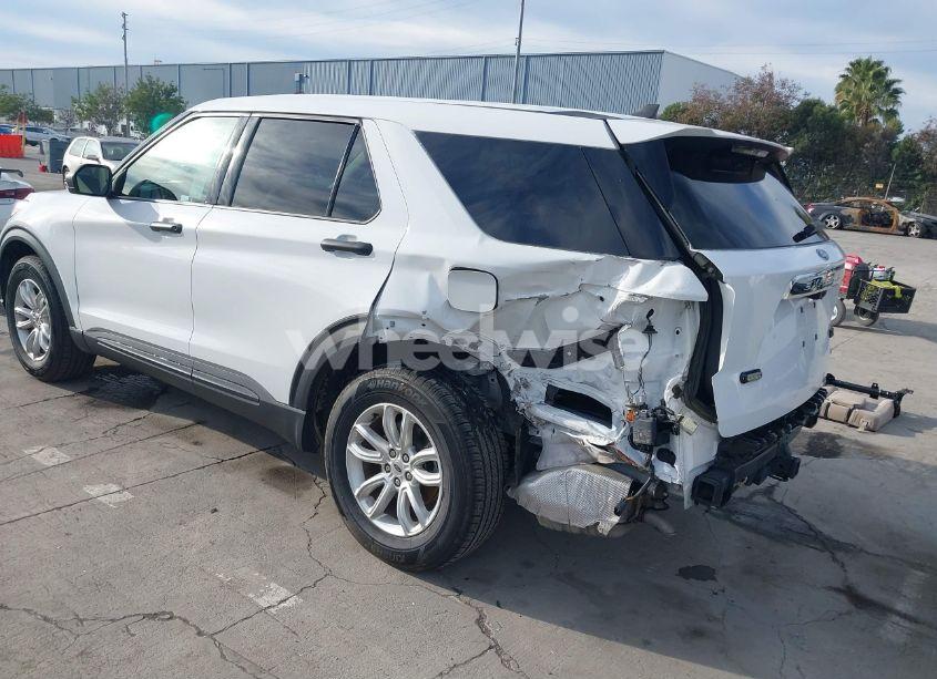 Photo 3 of 2021 Ford Explorer (VIN 1FMSK8BH8MGA44034)