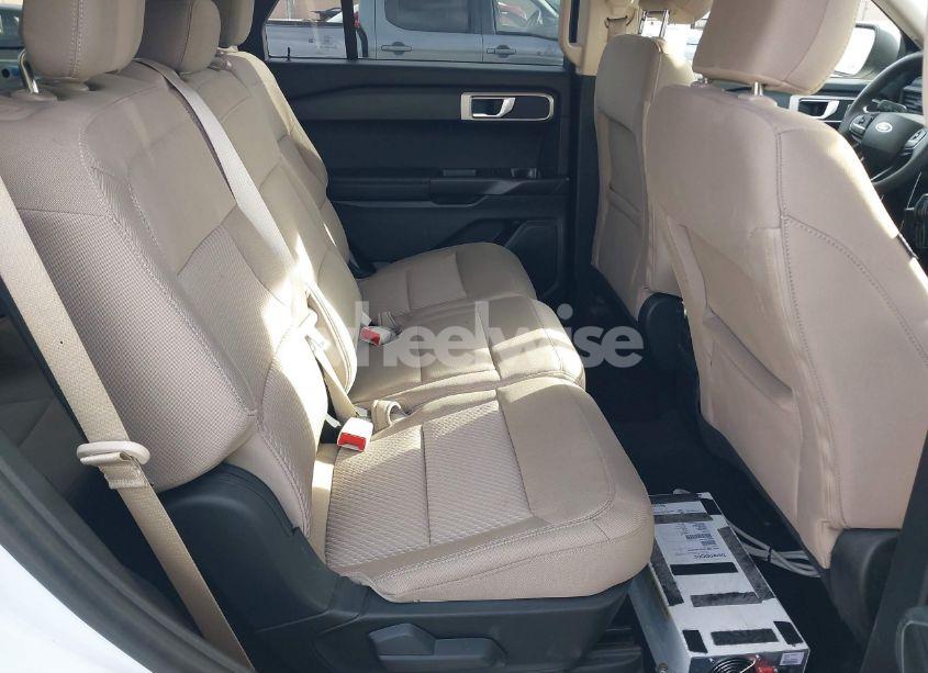 Photo 8 of 2021 Ford Explorer (VIN 1FMSK8BH8MGA44034)