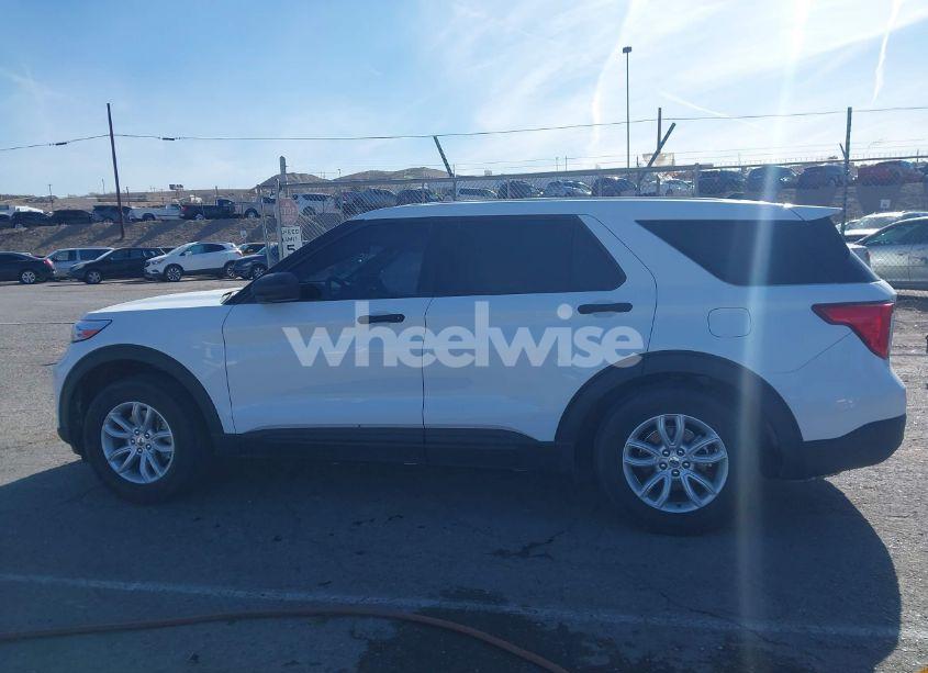 Photo 14 of 2021 Ford Explorer (VIN 1FMSK8BH8MGB54727)