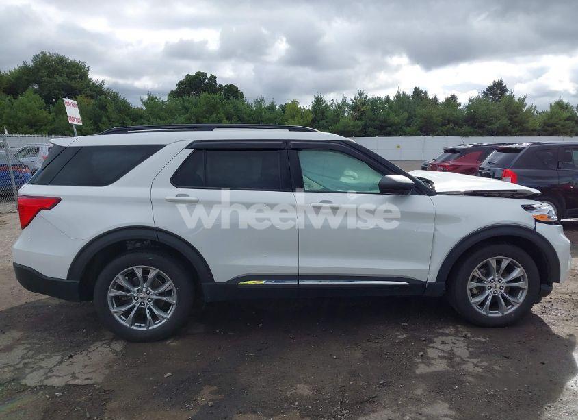 Photo 13 of 2021 Ford Explorer XLT (VIN 1FMSK8DH0MGB20536)