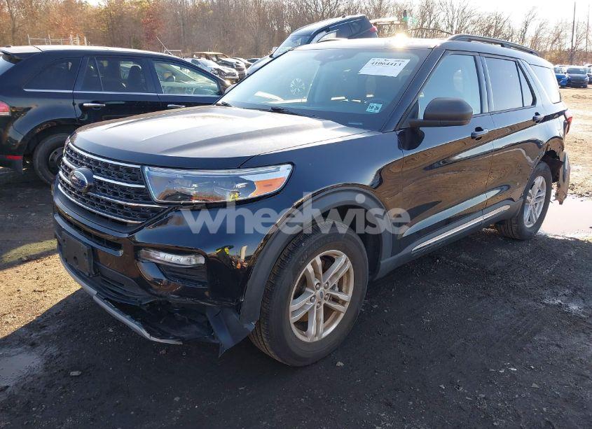 Photo 2 of 2021 Ford Explorer XLT (VIN 1FMSK8DH0MGB90330)