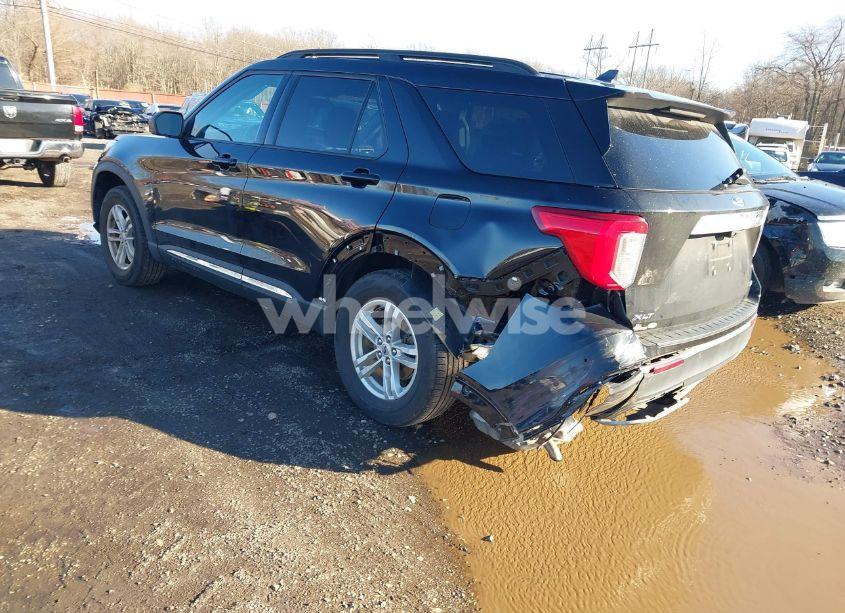 Photo 3 of 2021 Ford Explorer XLT (VIN 1FMSK8DH0MGB90330)