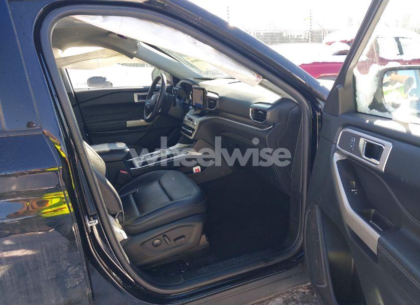 Photo 5 of 2021 Ford Explorer XLT (VIN 1FMSK8DH0MGB94247)