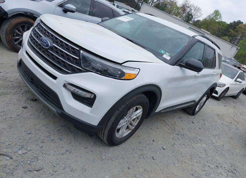Photo 2 of 2023 Ford Explorer XLT (VIN 1FMSK8DH0PGA55949)