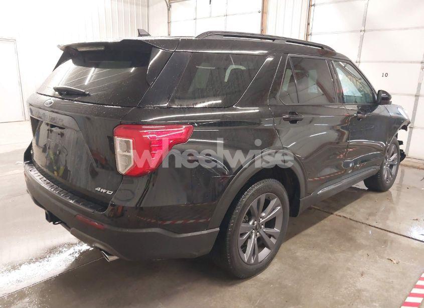 Photo 4 of 2023 Ford Explorer XLT (VIN 1FMSK8DH0PGA75229)