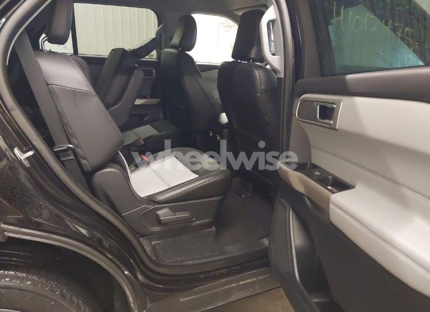 Photo 8 of 2023 Ford Explorer XLT (VIN 1FMSK8DH0PGA75229)