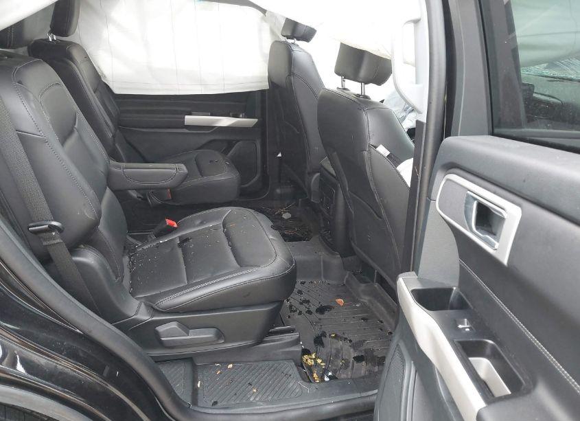 Photo 8 of 2023 Ford Explorer XLT (VIN 1FMSK8DH0PGC11553)
