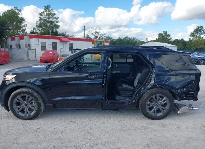 Photo 14 of 2024 Ford Explorer XLT (VIN 1FMSK8DH0RGA65920)
