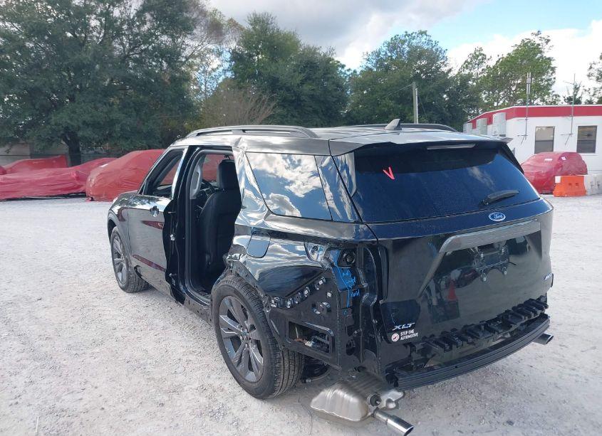 Photo 3 of 2024 Ford Explorer XLT (VIN 1FMSK8DH0RGA65920)