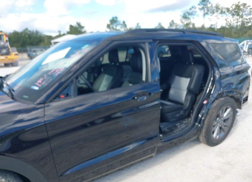 Photo 6 of 2024 Ford Explorer XLT (VIN 1FMSK8DH0RGA65920)