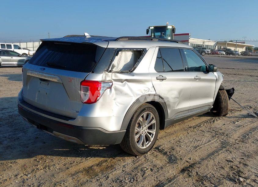 Photo 4 of 2020 Ford Explorer XLT (VIN 1FMSK8DH1LGA56134)